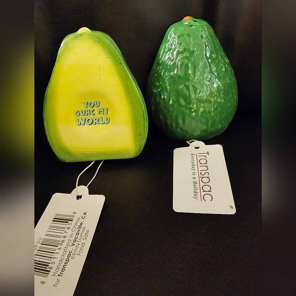 Nesting Avocado Salt and Pepper Shakers New With Tags - Picture 3 of 10